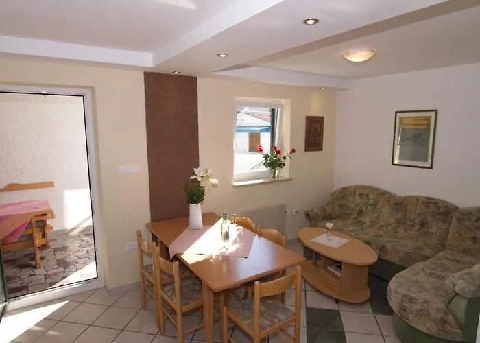 In With Swimming Pool