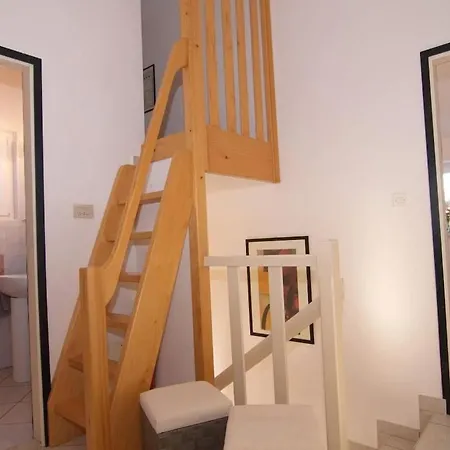 In With Swimming Pool 펜션 *