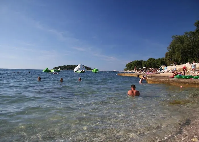 Дом отдыха In With Swimming Pool *